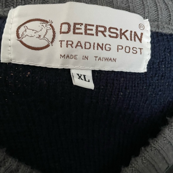 XL Deerskin Trading Post sweater - Picture 2 of 4